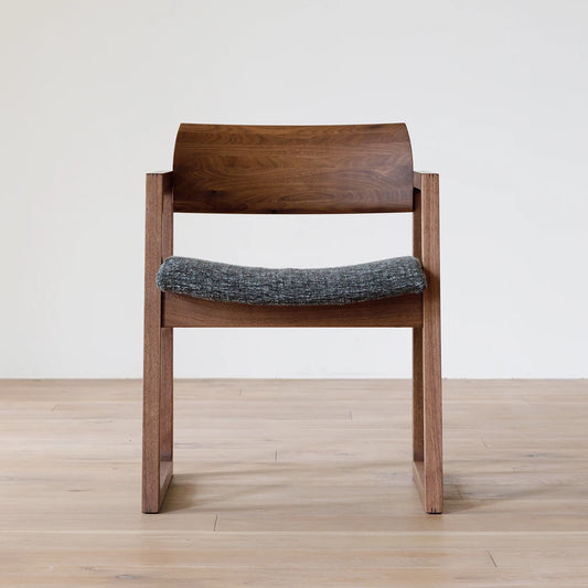 ELEVATO Arm Chair