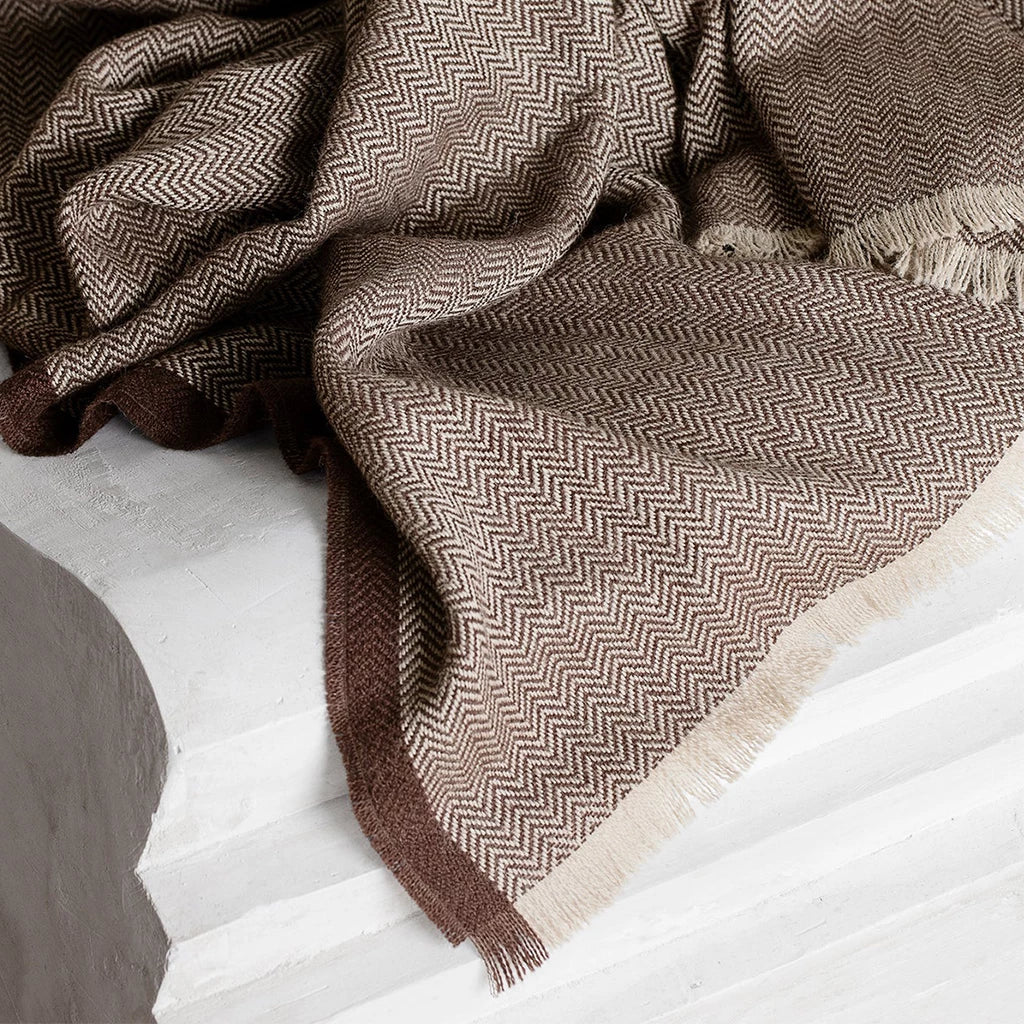 HERRINGBONE THROWS(chocolate / beige)130×190cm|elvang
