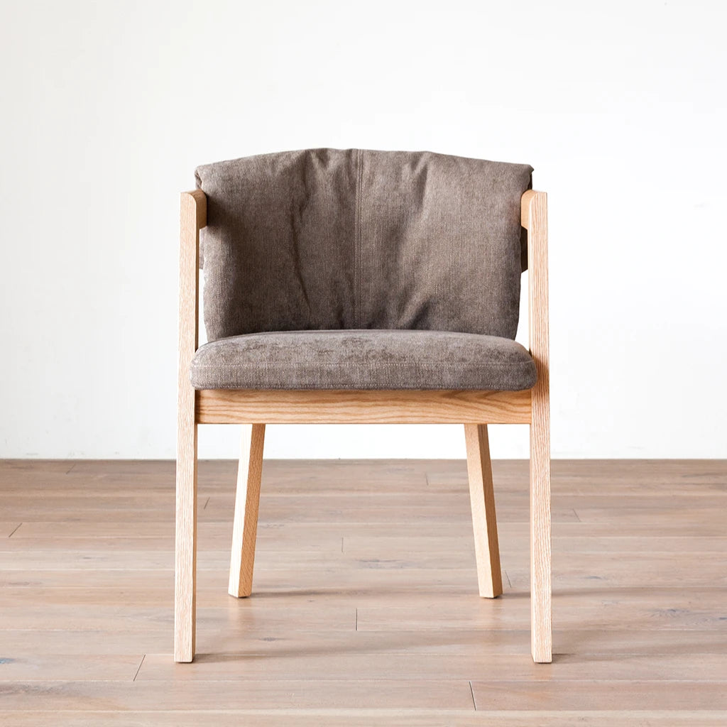 SOLIDO Arm Chair