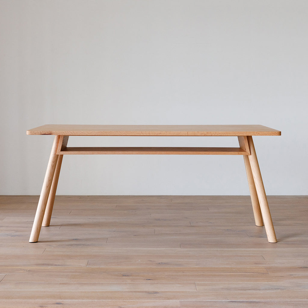 TIPO Dining Table