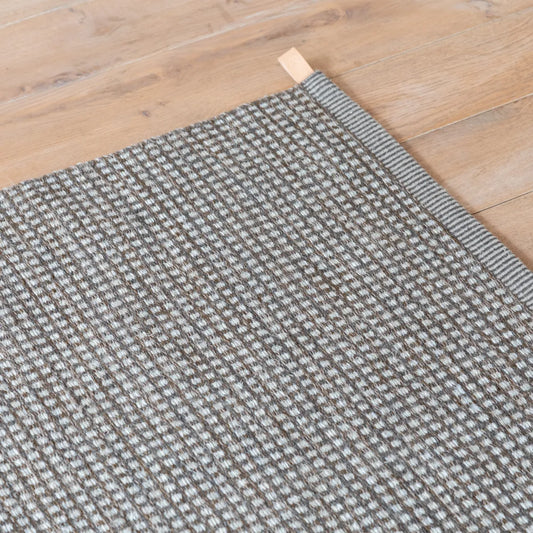 アウトレット ラグ KASTHALL DOT ICON 90 x 140 Raw Umber 783 | A1126