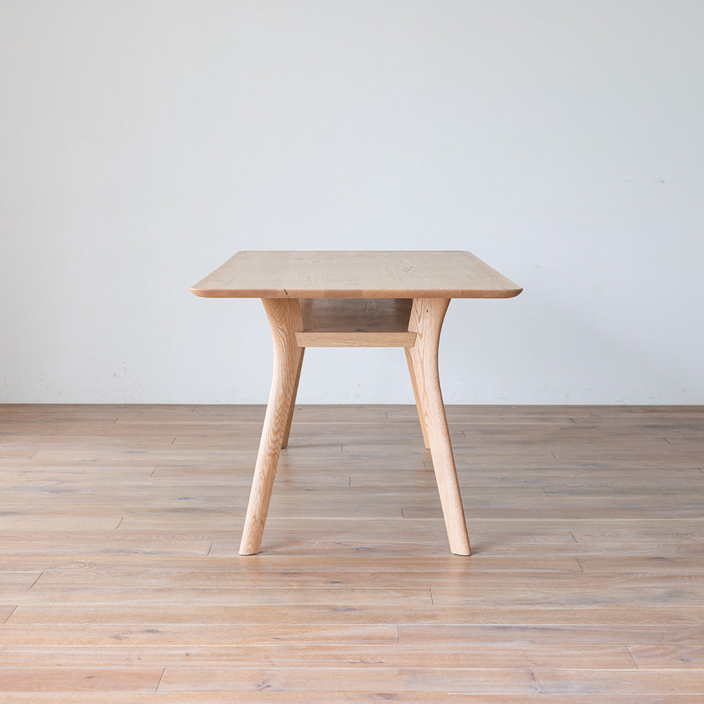 AGILE Dining Table – PIANO ISOLA