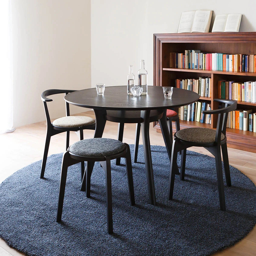 AGILE Circle Dining Table