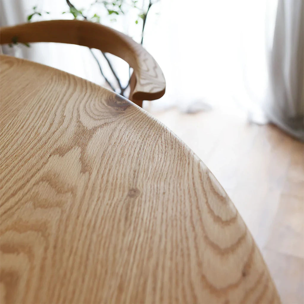 AGILE Circle Dining Table – PIANO ISOLA AGILE Circle Dining Table – PIANO ISOLA
