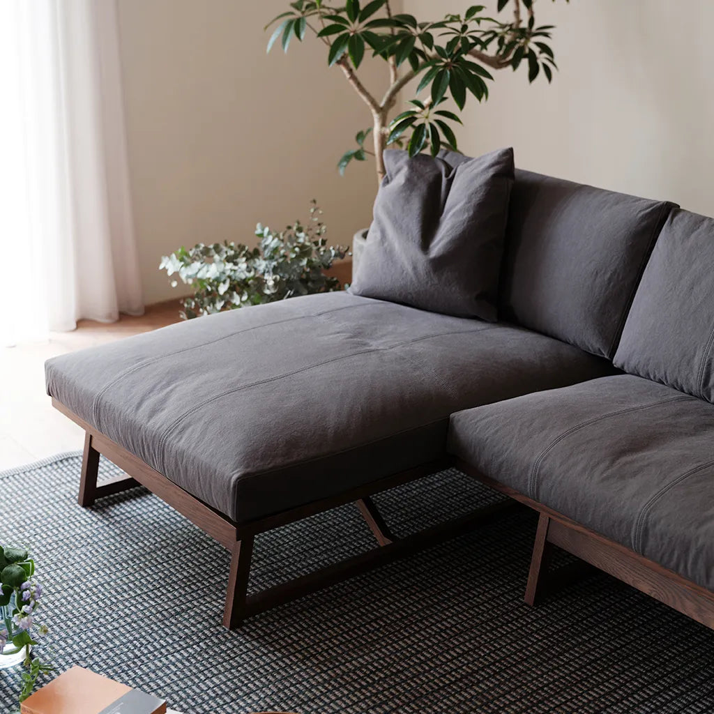 取付無料!b&bイタリア チャールズ オレンジファブリックシェーズ 取付無料!b&bイタリア チャールズ オレンジファブリックシェーズ