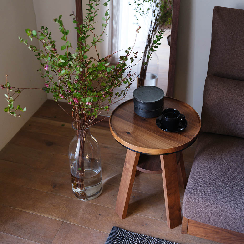 SOLIDO Side Table – PIANO ISOLA